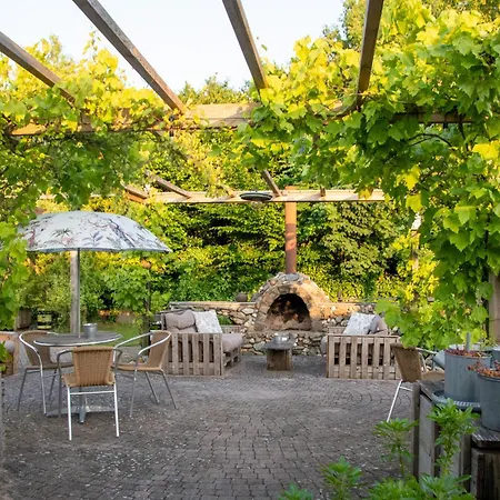 Katoo Bed and breakfast 3*