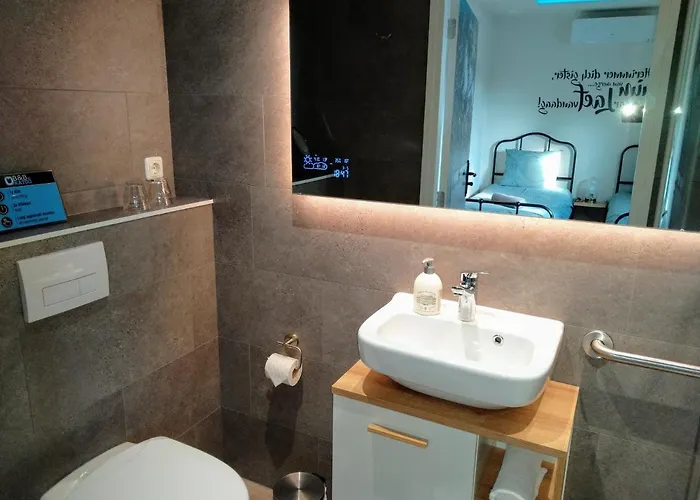 Alojamento de Acomodação e Pequeno-almoço Katoo Linne