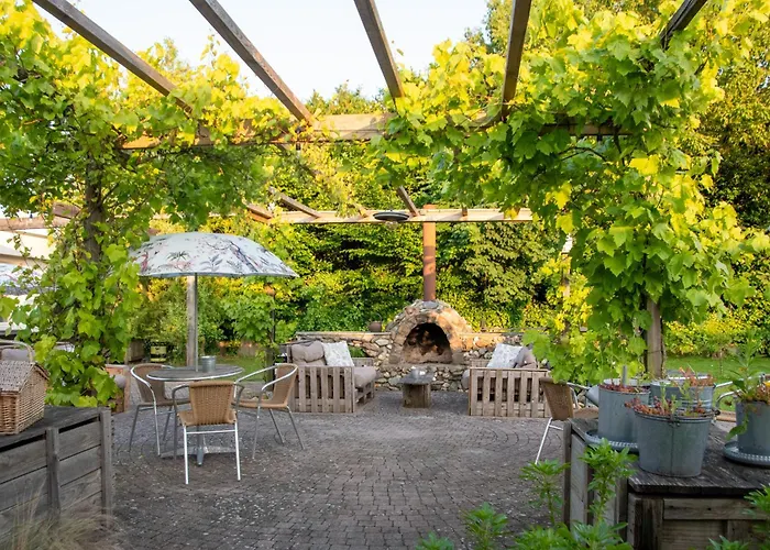 Katoo Bed & Breakfast 3*